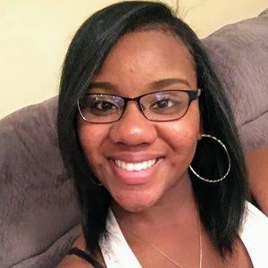 Meet your Posher, T'asia